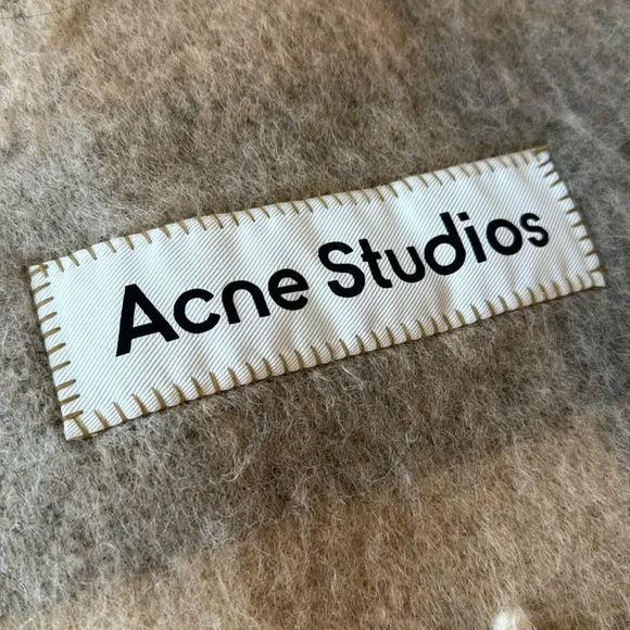 Acne Studios Scarf - Picture 2 of 3